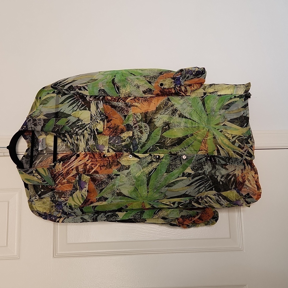 Chicos 100% Silk Sheer Hawaiian Button Down Top Blouse size 2
